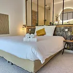 Le Jardin Secret - Piscine - Clim - De Gamme Apartman